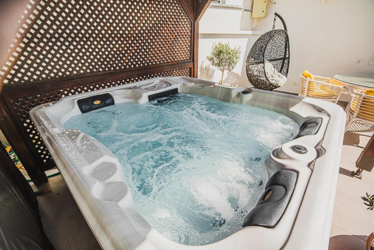 Downtown Luxury Apartments With Hot Tub Vodice Exterior photo