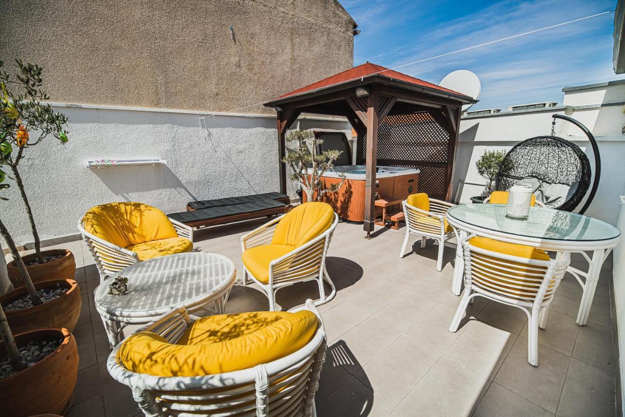 Downtown Luxury Apartments With Hot Tub Vodice Exterior photo