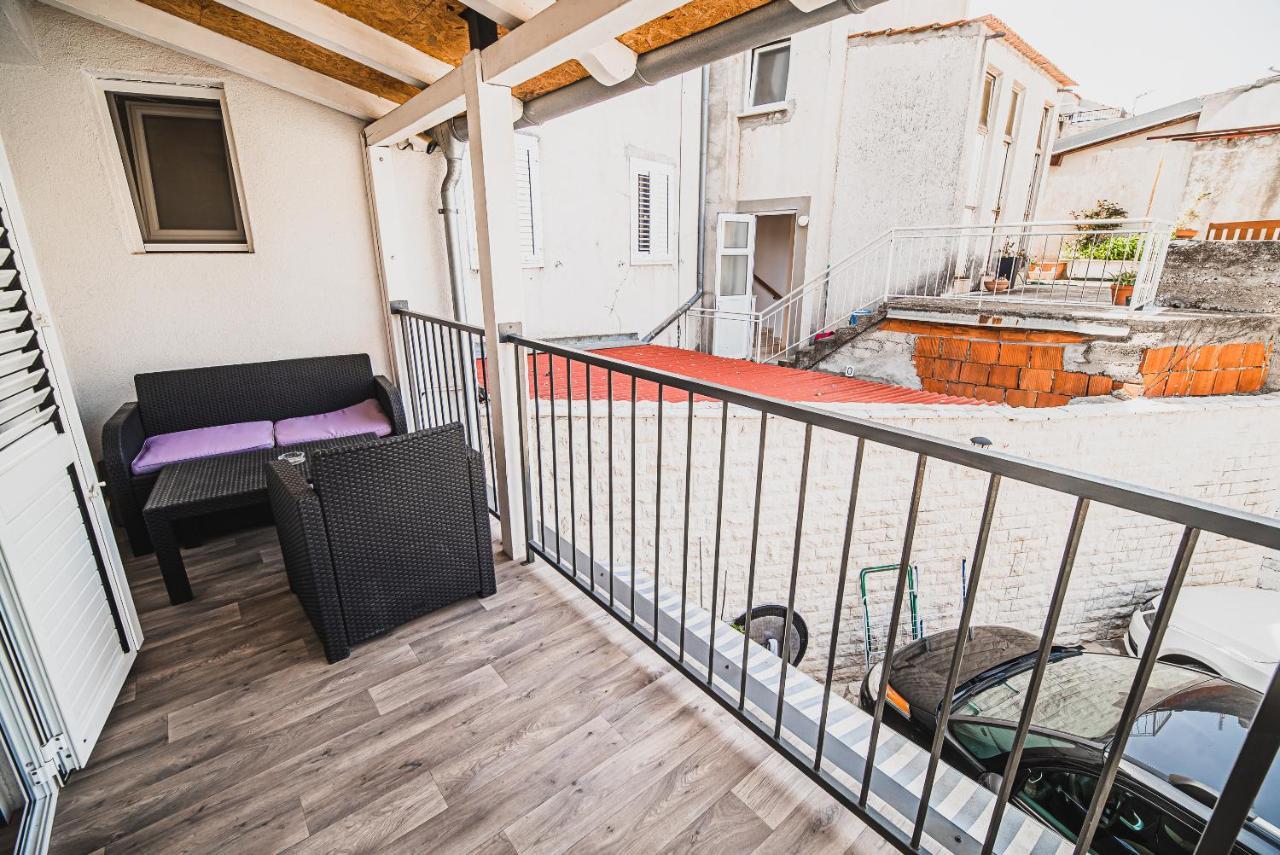 Downtown Luxury Apartments With Hot Tub Vodice Exterior photo
