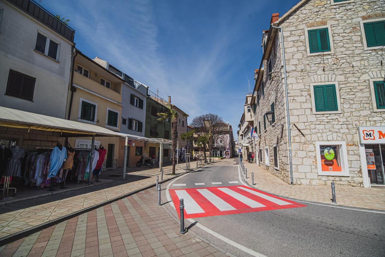 Downtown Luxury Apartments With Hot Tub Vodice Exterior photo