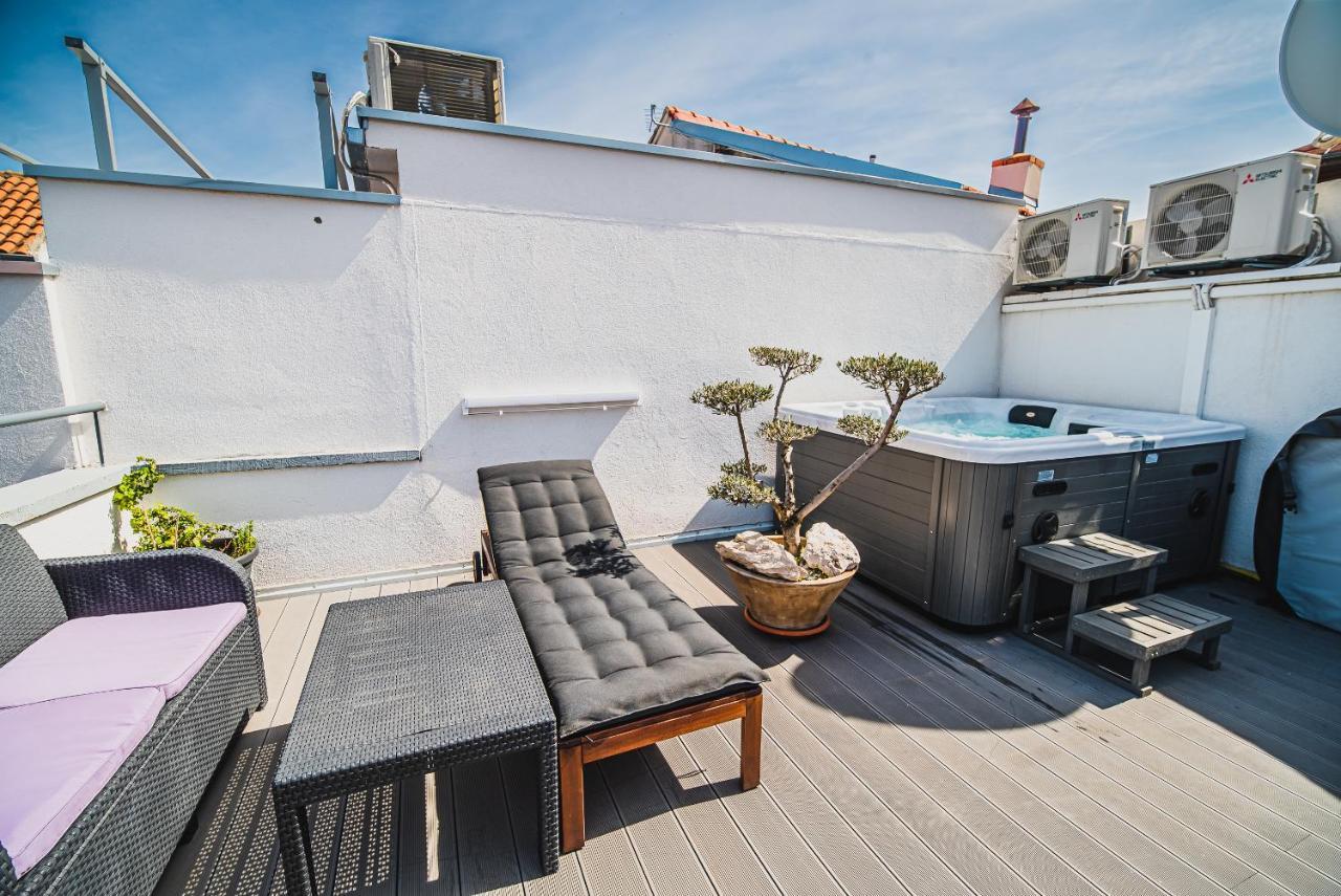 Downtown Luxury Apartments With Hot Tub Vodice Exterior photo