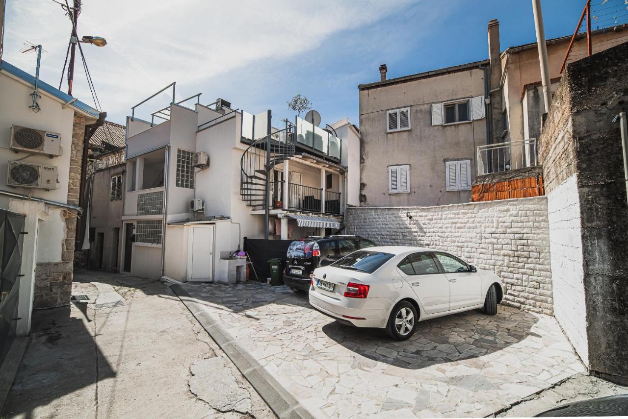 Downtown Luxury Apartments With Hot Tub Vodice Exterior photo