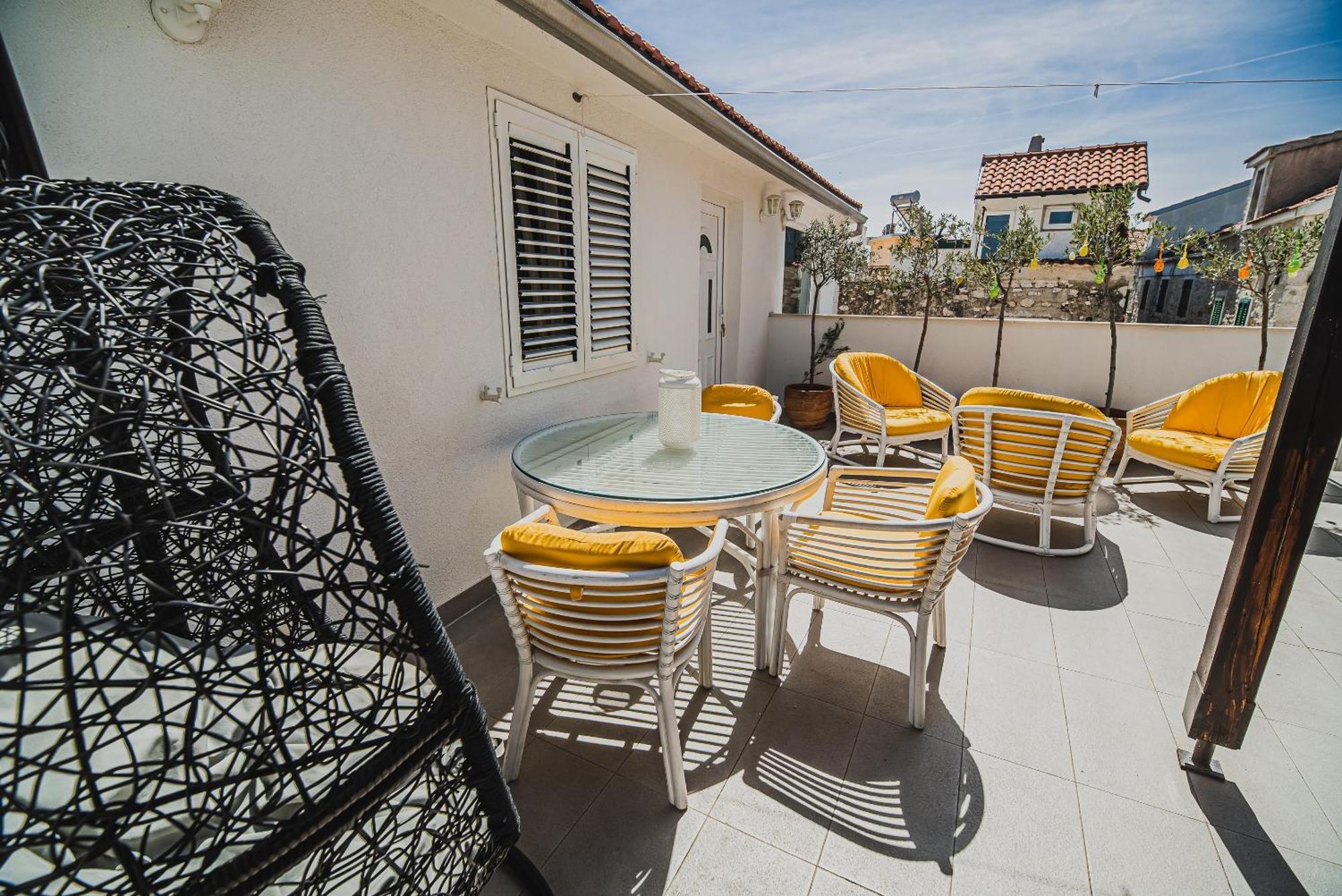 Downtown Luxury Apartments With Hot Tub Vodice Room photo