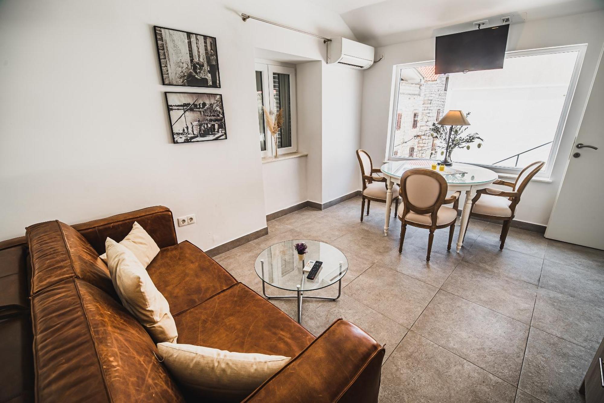 Downtown Luxury Apartments With Hot Tub Vodice Room photo
